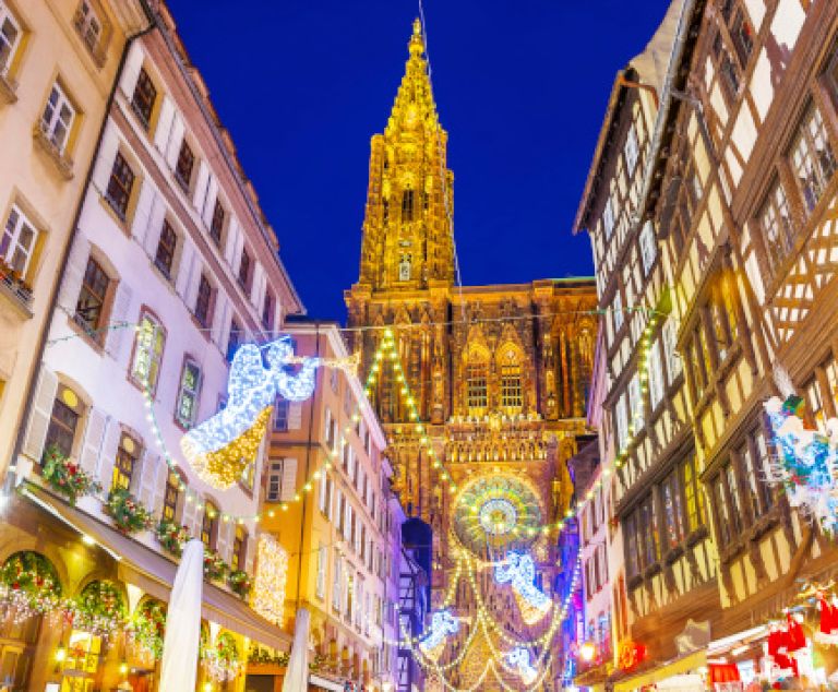 Marchés de Noël en Alsace et déjeuner spectacle au Royal Palace